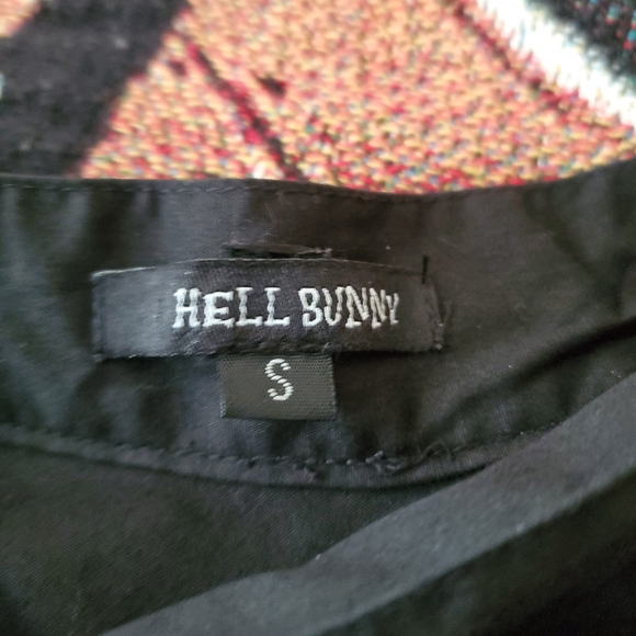 Hell Bunny Miss Muffet Circle Skirt Size S Spider Goth Spooky Pin Up Rockabilly - Picture 2 of 5